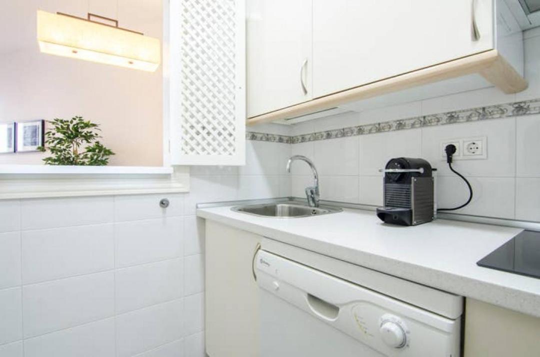 Cruz Apartment Madrid Exterior photo
