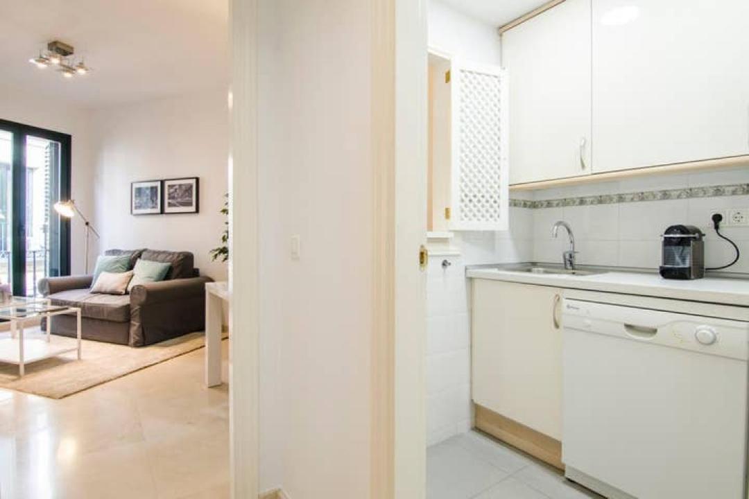 Cruz Apartment Madrid Exterior photo