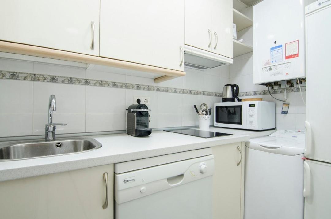 Cruz Apartment Madrid Exterior photo