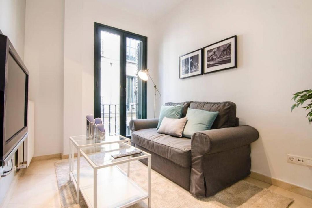 Cruz Apartment Madrid Exterior photo